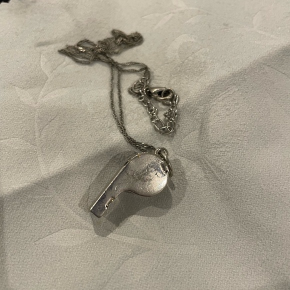 Vintage whistle necklace - Picture 2 of 2